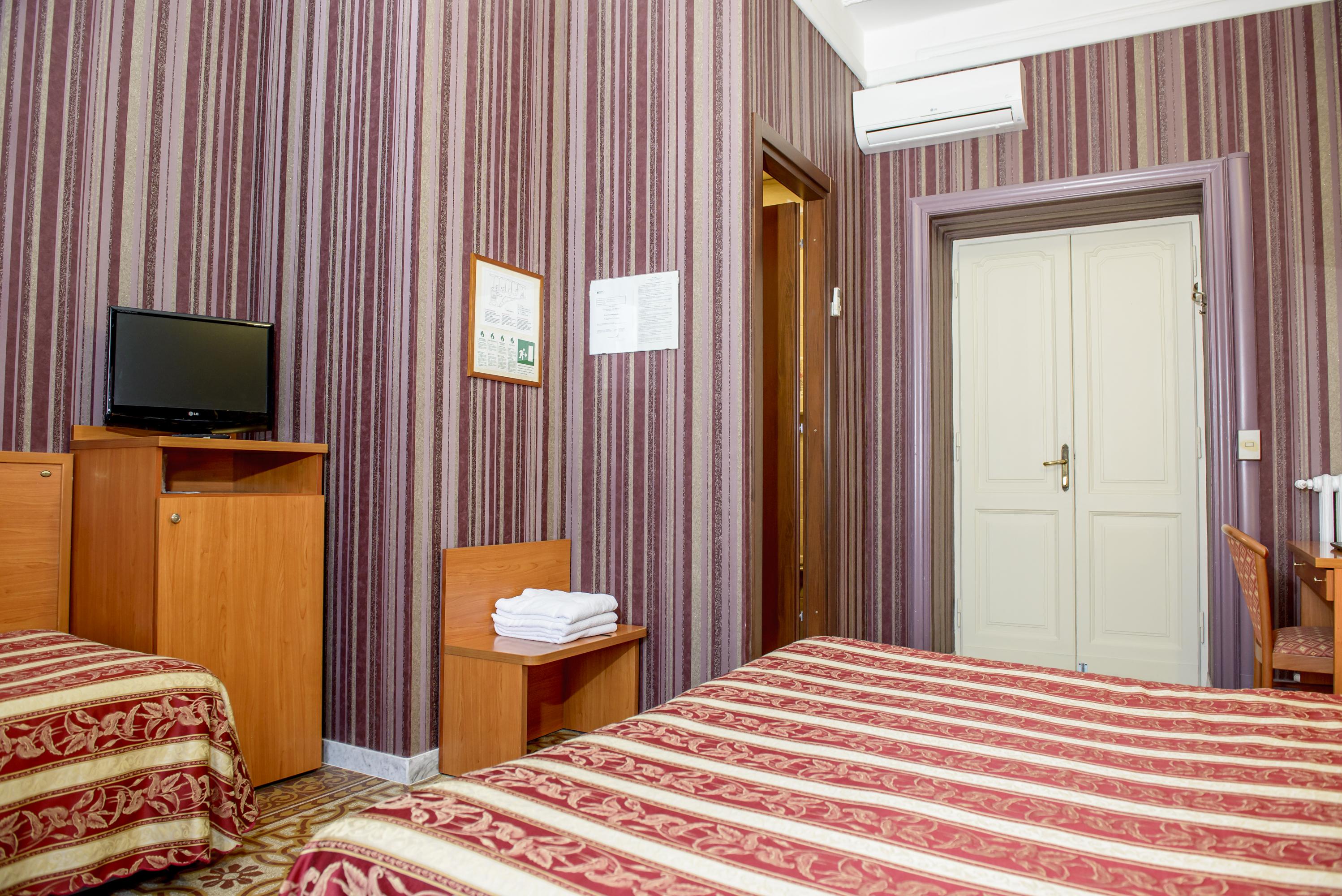 רומא Hotel Emmaus מראה חיצוני תמונה
