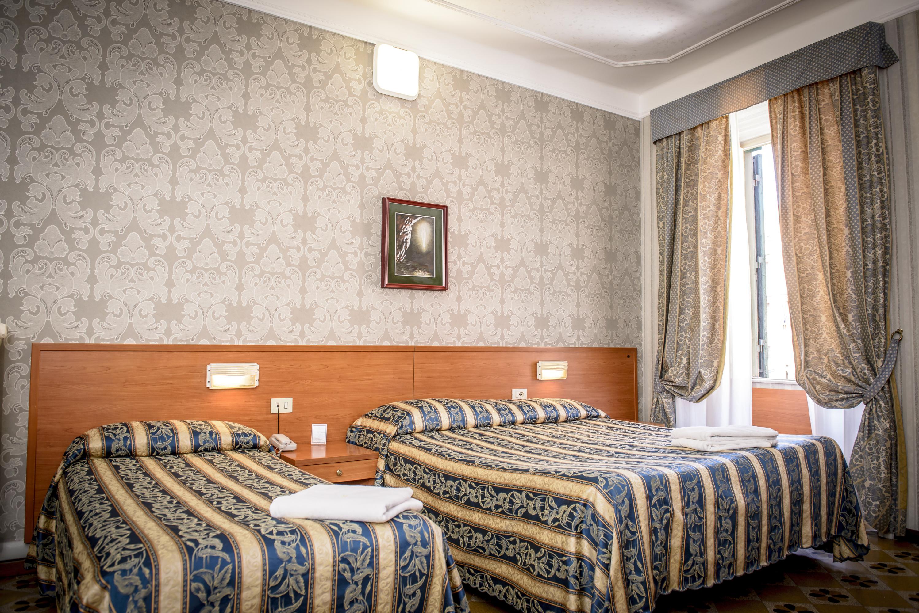 רומא Hotel Emmaus מראה חיצוני תמונה