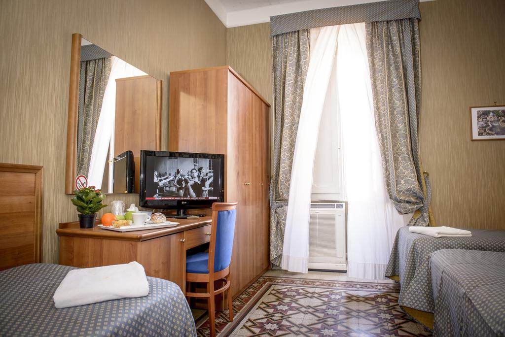 רומא Hotel Emmaus מראה חיצוני תמונה
