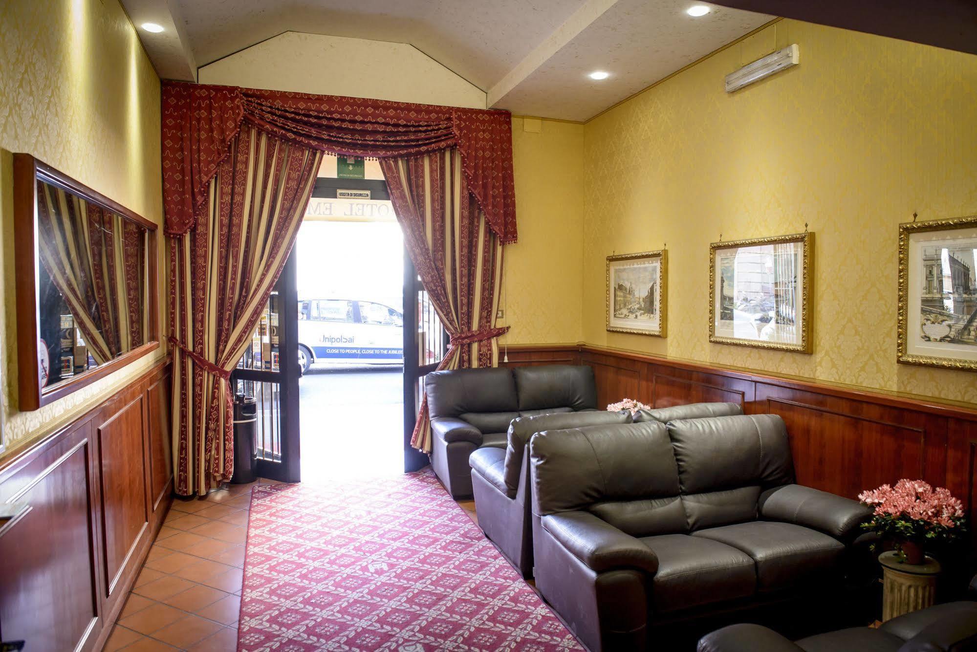 רומא Hotel Emmaus מראה חיצוני תמונה
