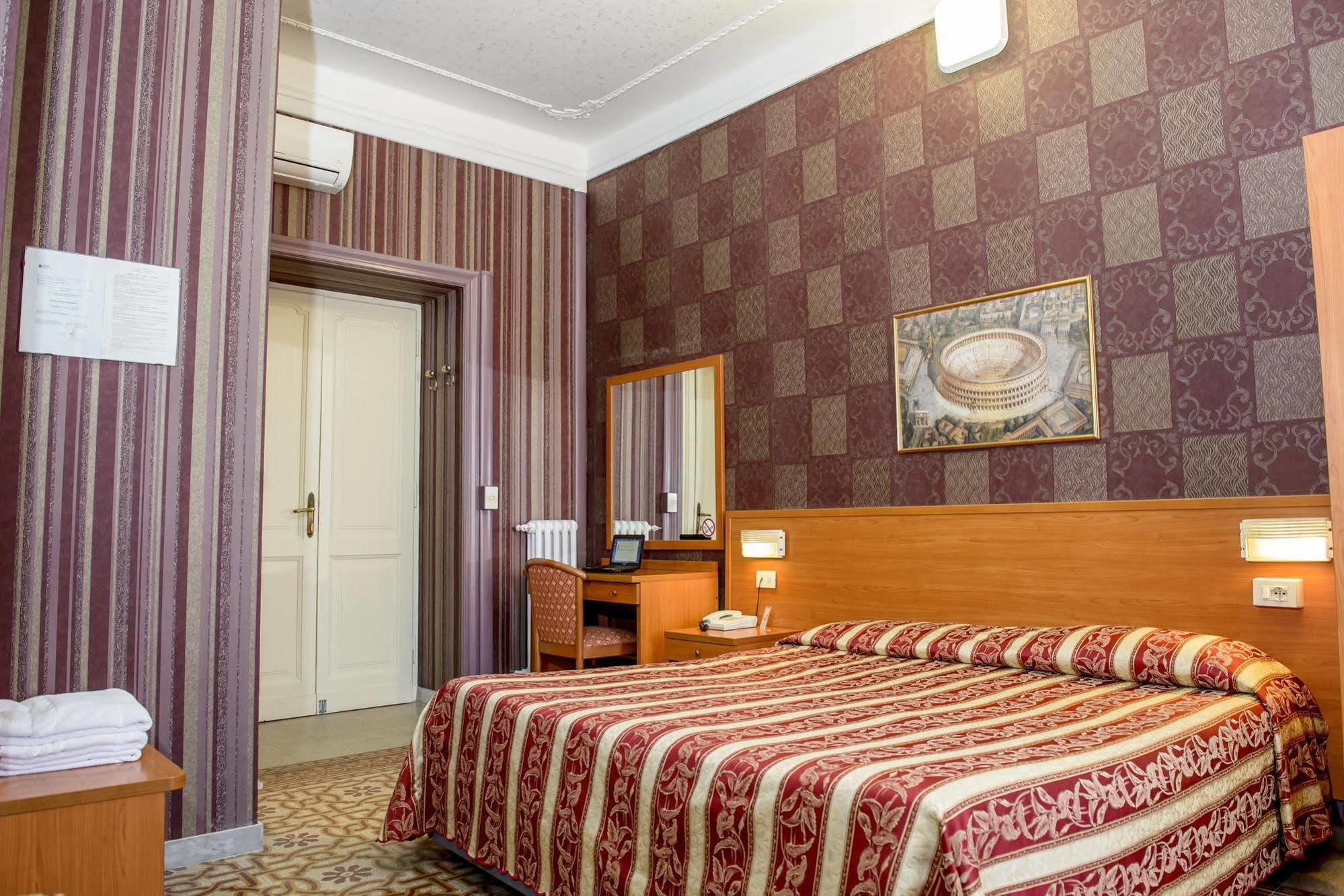 רומא Hotel Emmaus מראה חיצוני תמונה