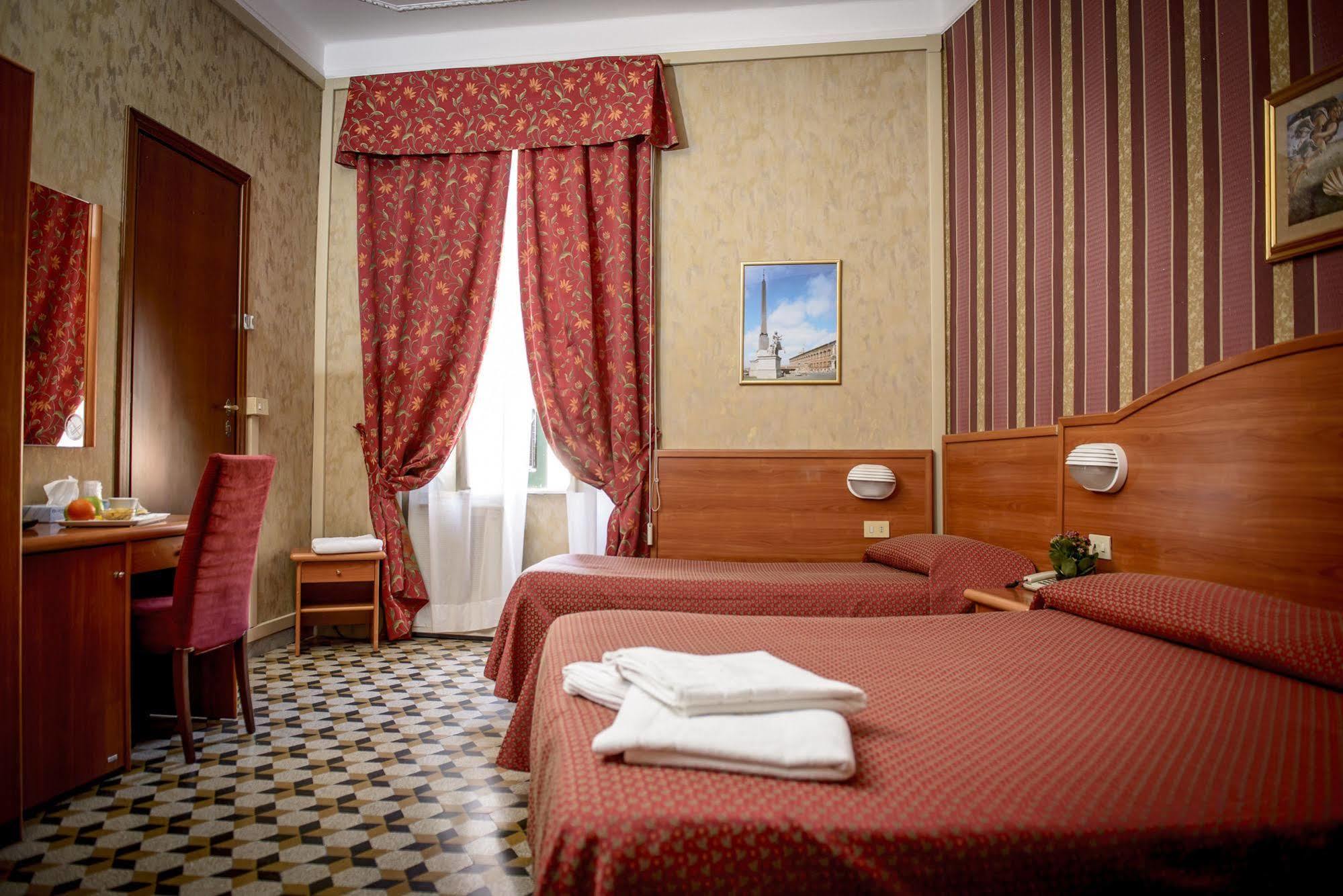 רומא Hotel Emmaus מראה חיצוני תמונה